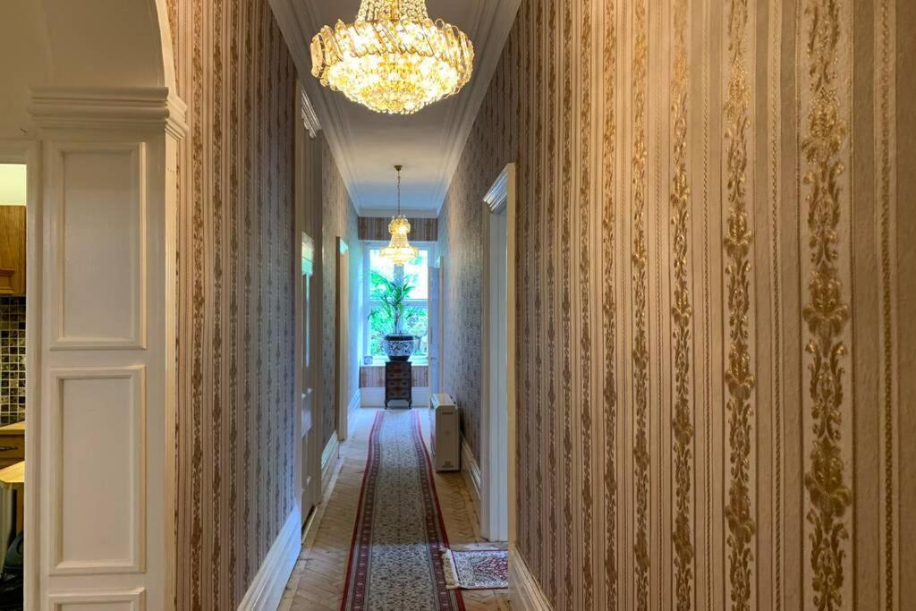 Luxurious Apartment In Historic Mansion - Sleeps 7 Ladock Exterior foto