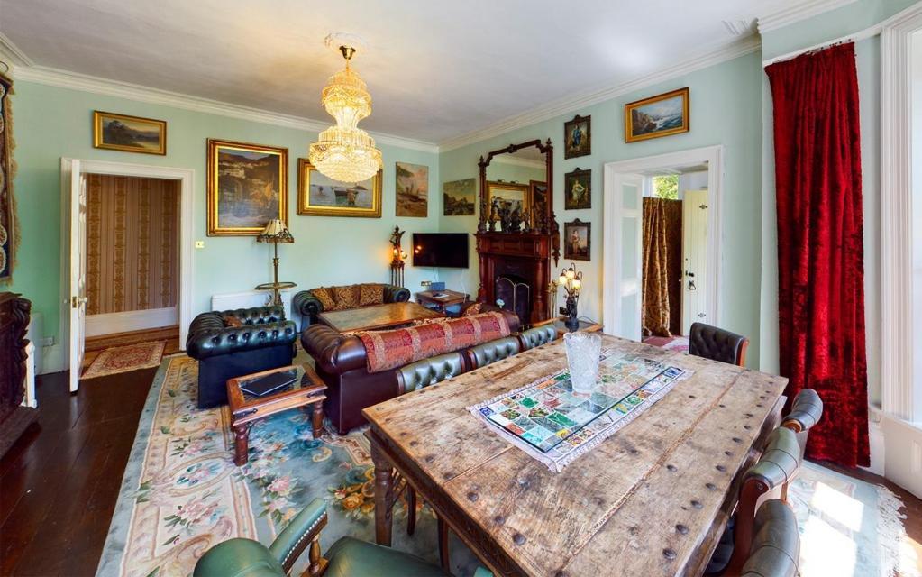 Luxurious Apartment In Historic Mansion - Sleeps 7 Ladock Exterior foto